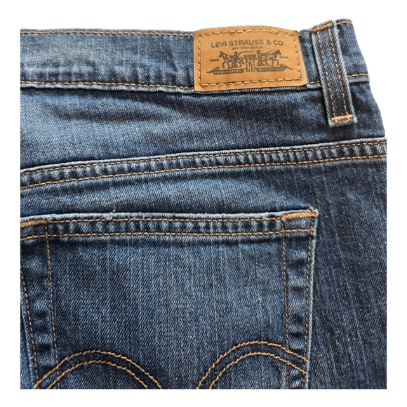 Levi's 515 Mid Rise Blue Denim Cuffed Jean Shorts 16 - Picture 6 of 9